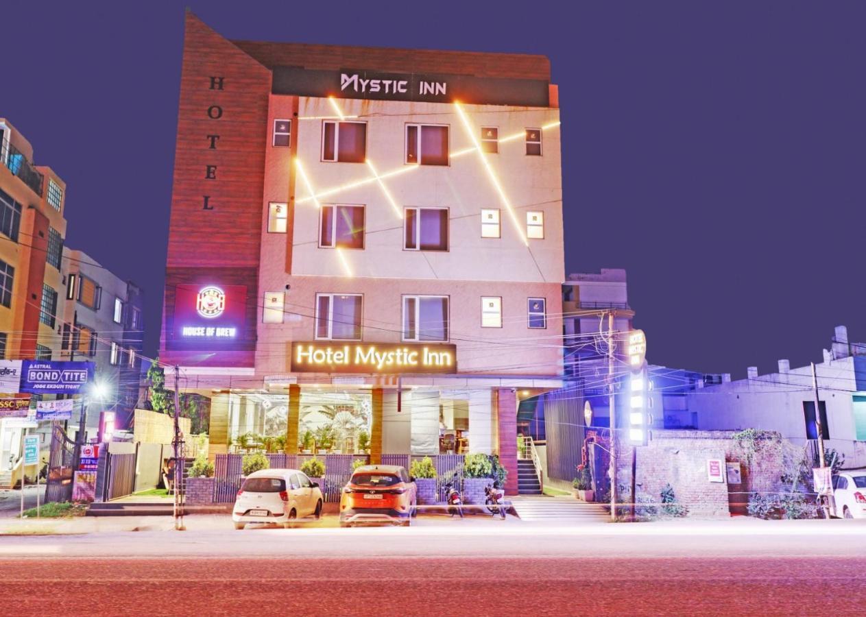 Hotel Mystic Inn Jaipur Bagian luar foto