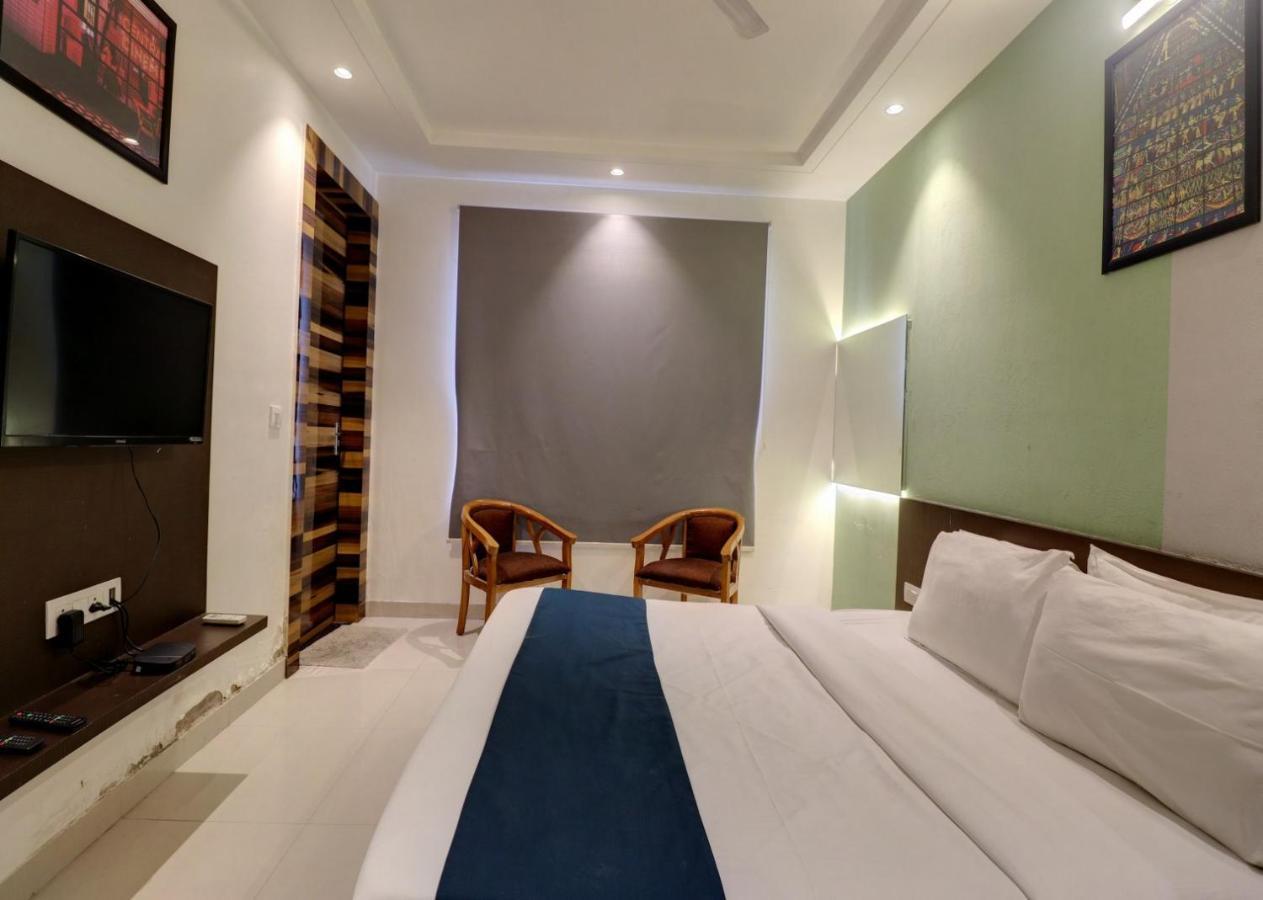Hotel Mystic Inn Jaipur Bagian luar foto