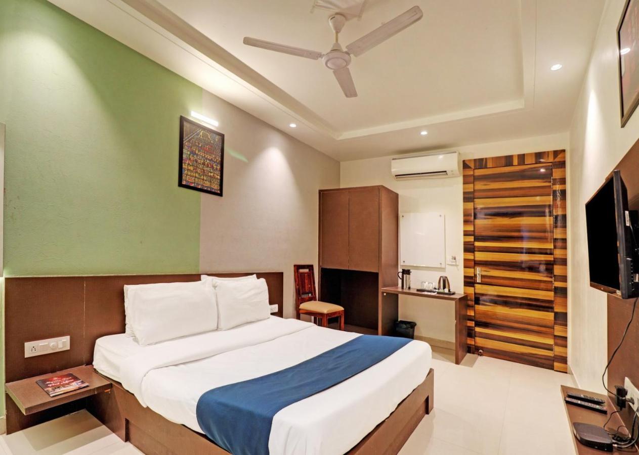 Hotel Mystic Inn Jaipur Bagian luar foto